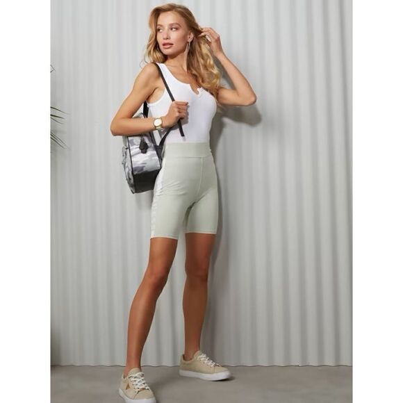 Brand New Guess Xolani Logo Athleasure Biker Shorts Salvia Sage XL - Picture 1 of 13